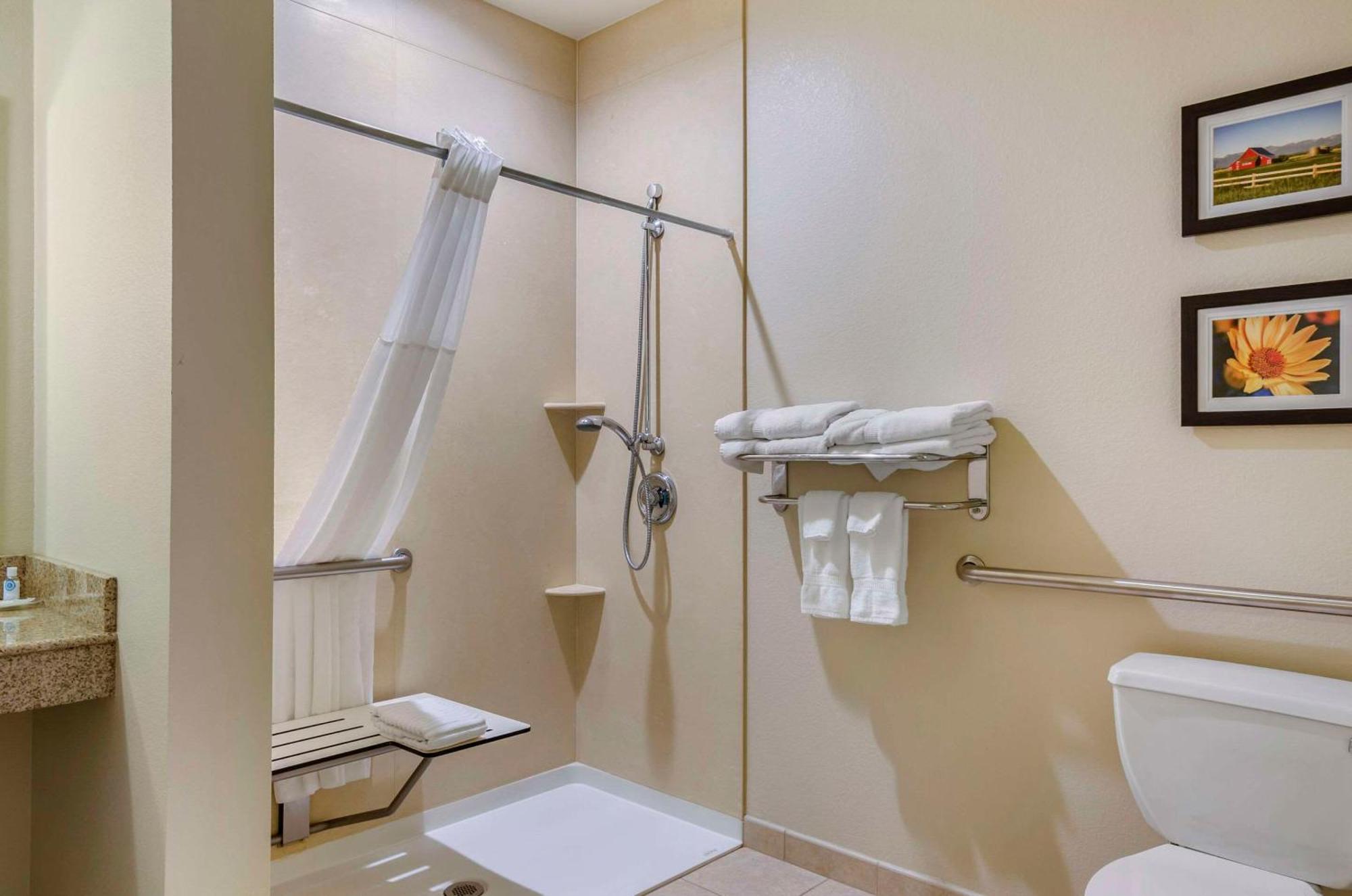Comfort Suites Helena Airport Ngoại thất bức ảnh