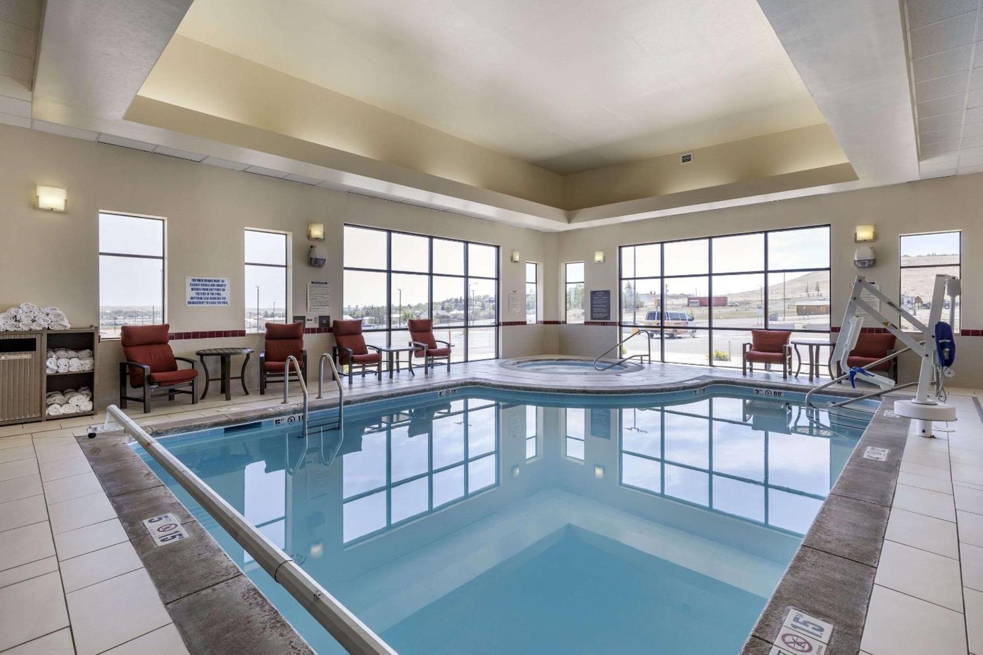 Comfort Suites Helena Airport Ngoại thất bức ảnh