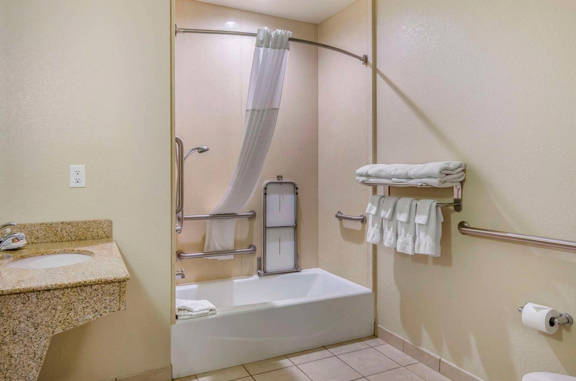 Comfort Suites Helena Airport Ngoại thất bức ảnh